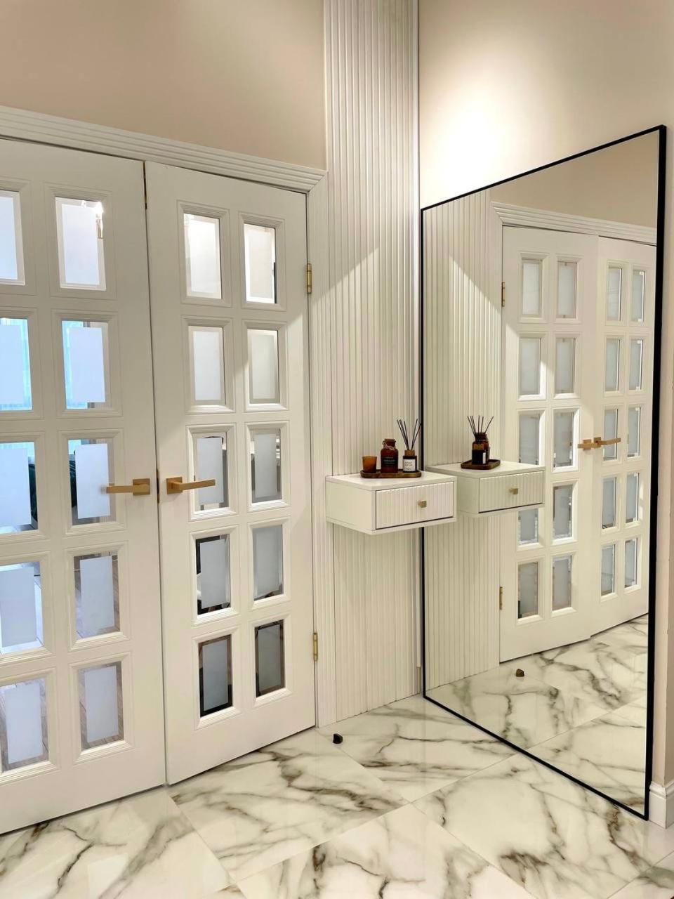 жк 4 Seasons, рядом трц Mega по розыбакиева Apartment